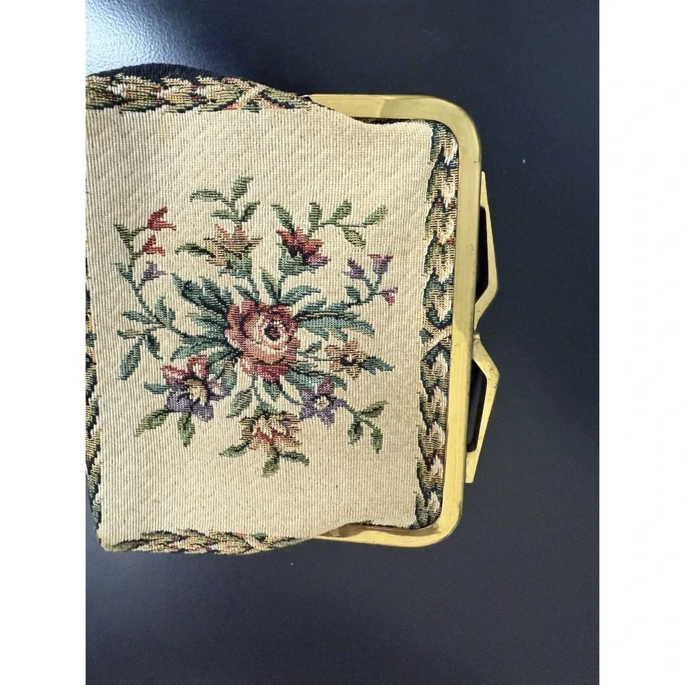 VTG Floral Tapestry Purse KISS Lock  5 1/2X4 1/2